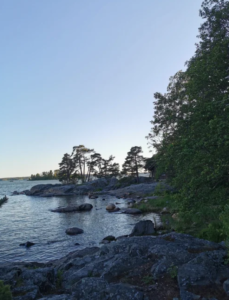 kivinen ranta.